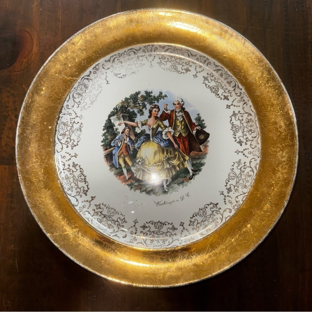 VTG SABIN 22K WARRANTED CREST-O-GOLD VICTORIAN COURTING COUPLE 10.25" PLATE RARE